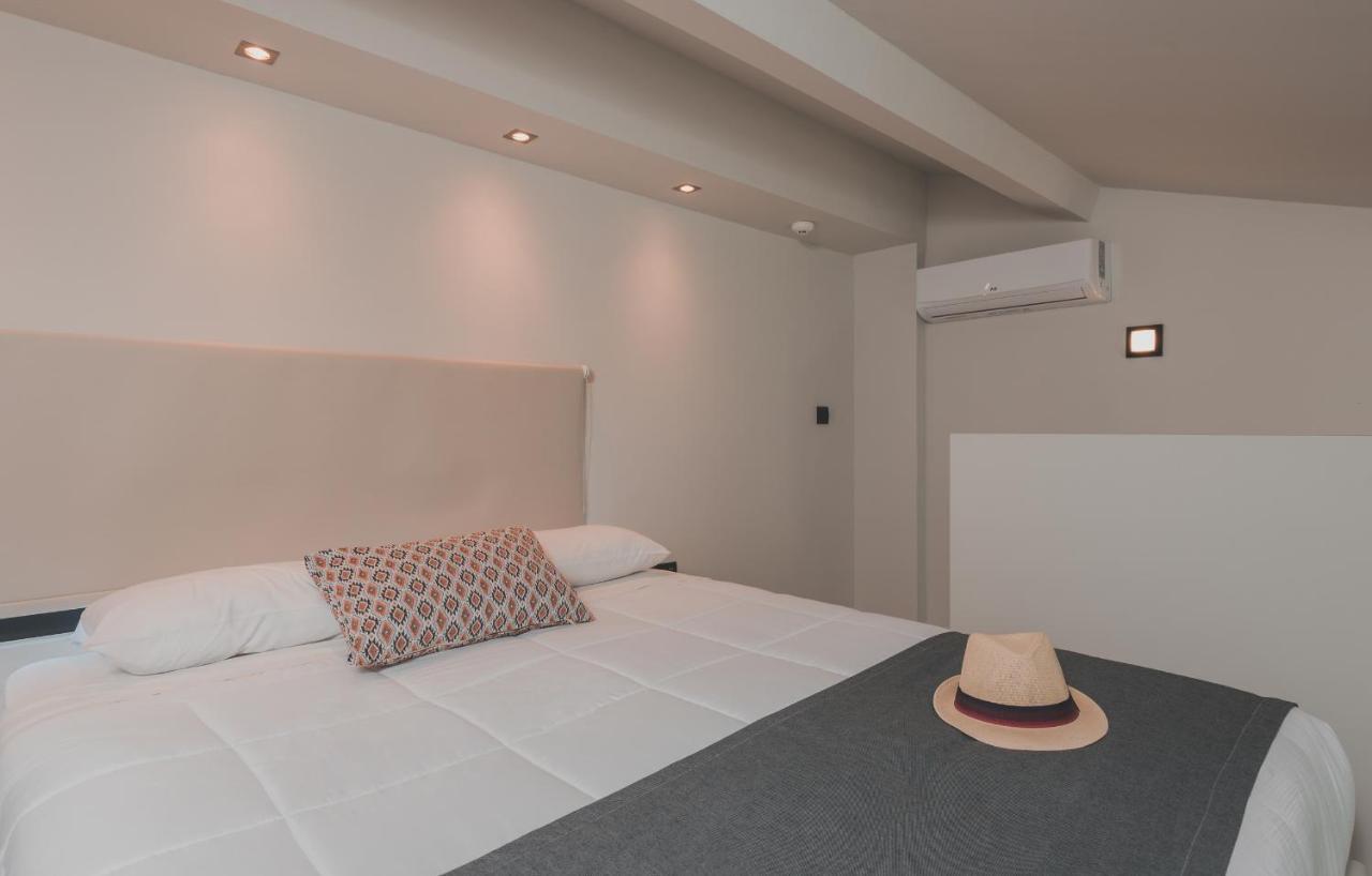 Cavo Di Suites Kalamákion エクステリア 写真